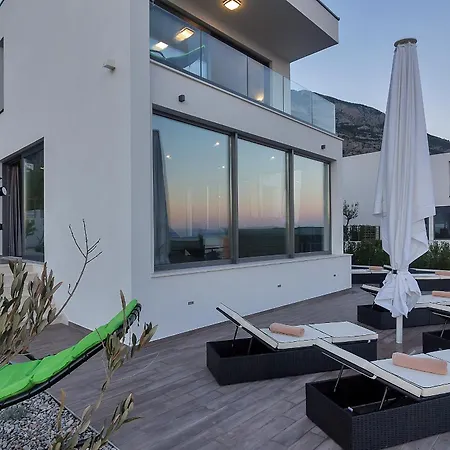 Luxury Villa