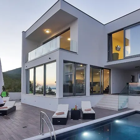 Βίλα Modern Selina Nera With Heated Pool & Sea View In Μακάρσκα