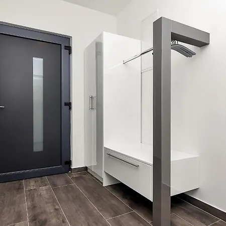 Modern Selina Nera With Heated Pool & Sea View In * Μακάρσκα