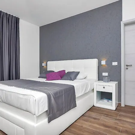 Βίλα Modern Selina Nera With Heated Pool & Sea View In Μακάρσκα