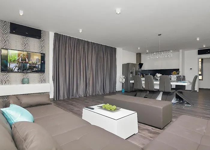 Villa Modern Selina Nera With Heated Pool & Sea View In *