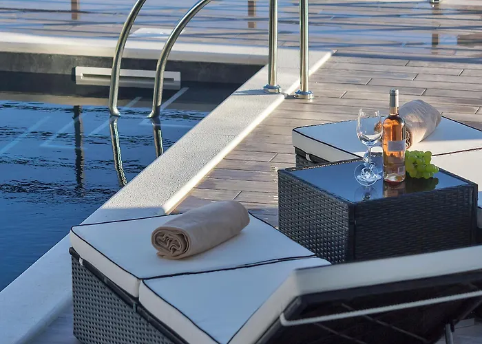 Modern Selina Nera With Heated Pool & Sea View In Villa